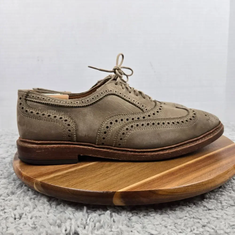 Allen Edmonds list upper measurements